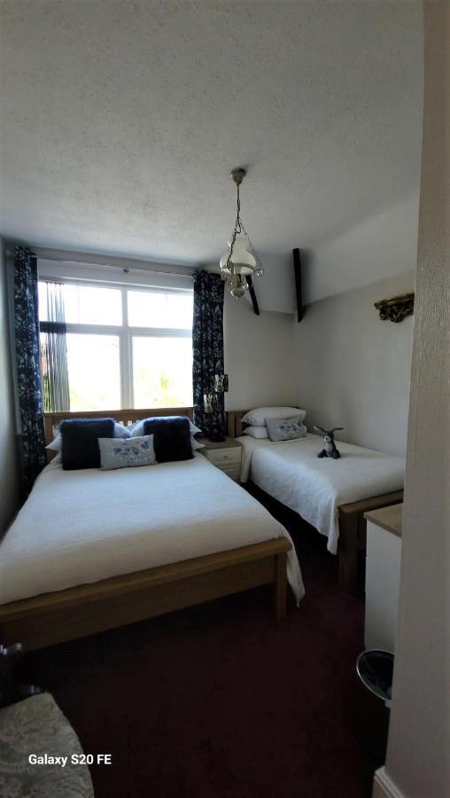 Greylands Guest House Llandrindod Wells Kültér fotó