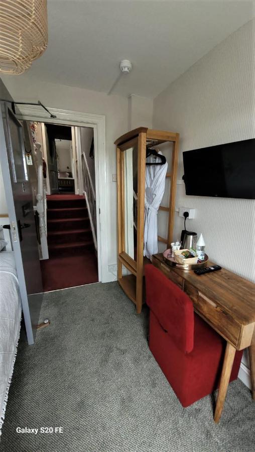 Greylands Guest House Llandrindod Wells Kültér fotó