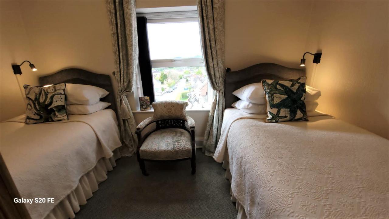 Greylands Guest House Llandrindod Wells Kültér fotó